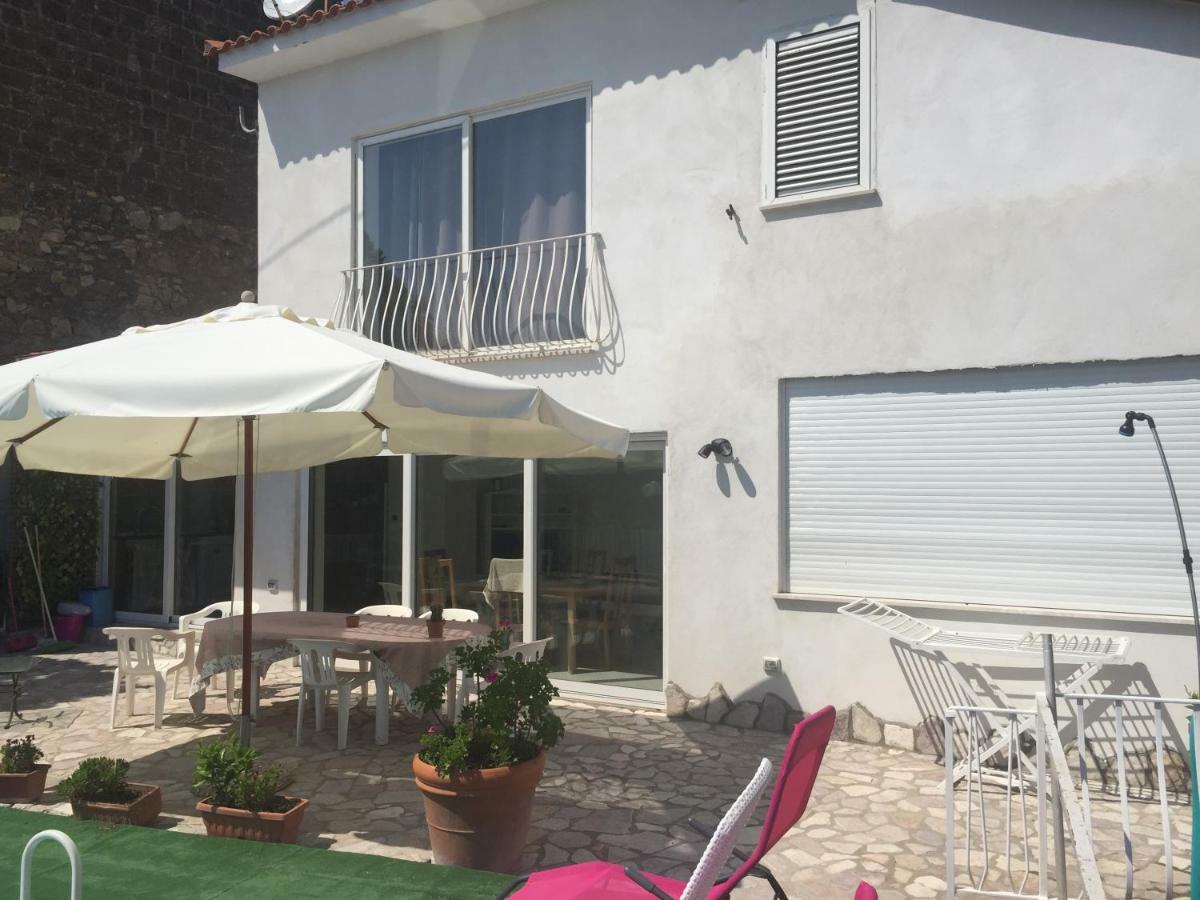 Villa Asia Holiday Home SantʼAgata sui Due Golfi Exterior foto