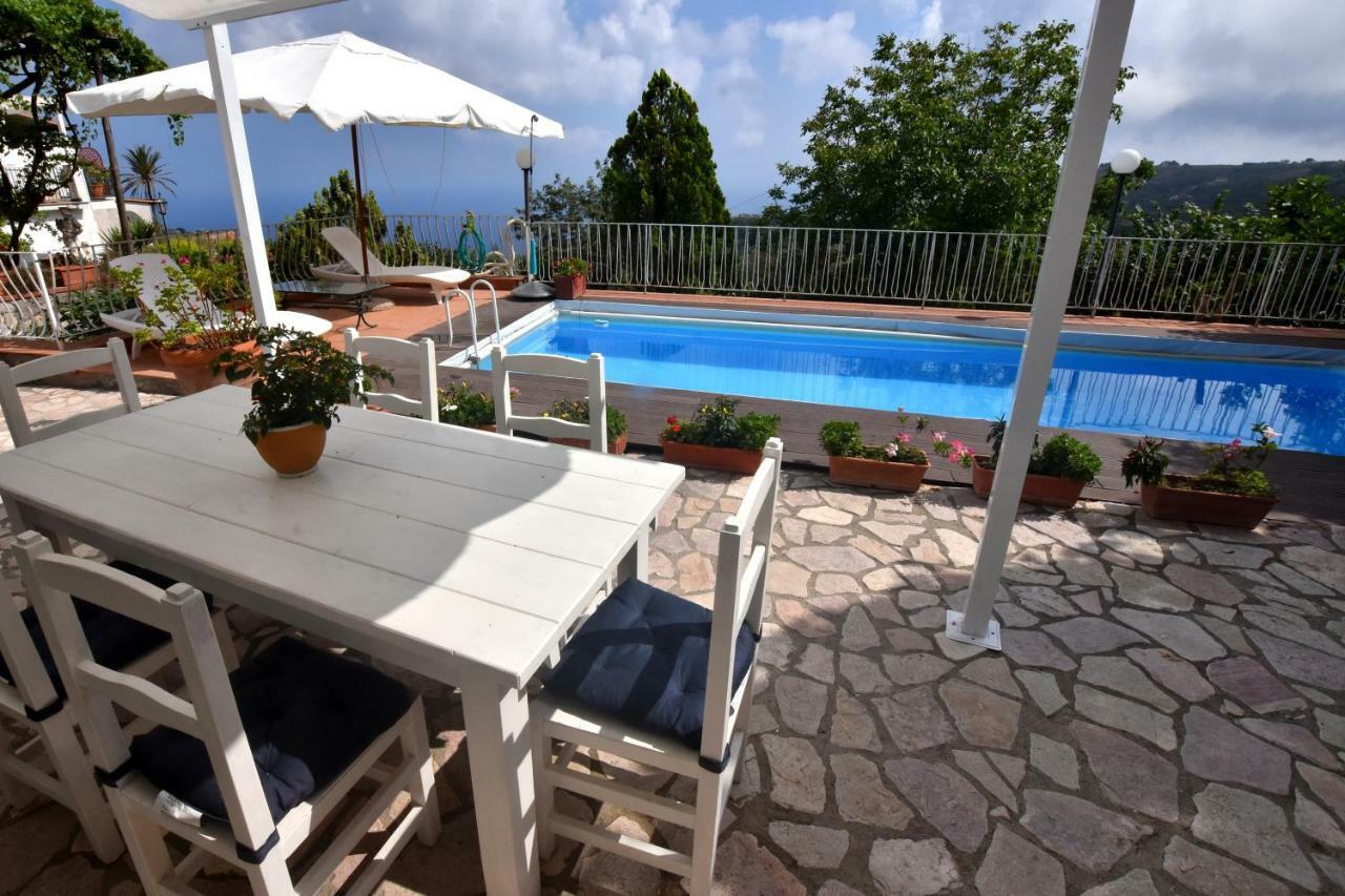 Villa Asia Holiday Home SantʼAgata sui Due Golfi Exterior foto